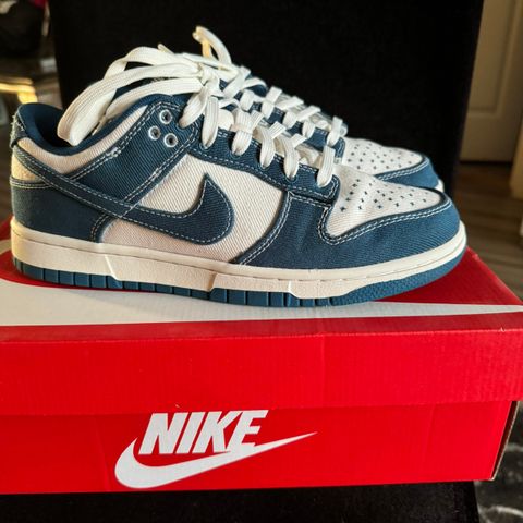 Industrial blue dunks