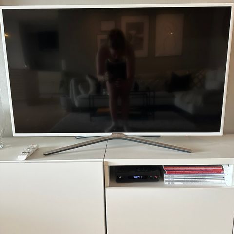 Samsung Smart TV - 49 tommer