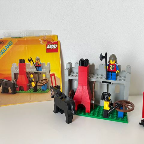 Lego 6040 - Blacksmith Shop