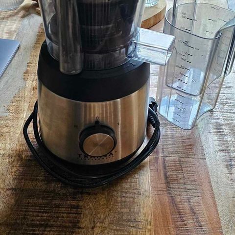 Slow juicer 400w