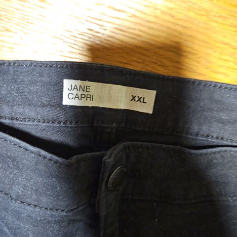 Jane Capri XXL