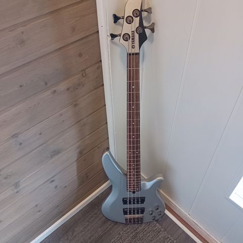 Yamaha RBX374 Aktiv bass selges!