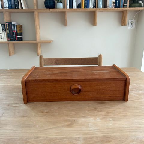 Vintage teak vegghylle, ca 1950