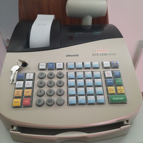 Gammelt Olivetti kassaapparat