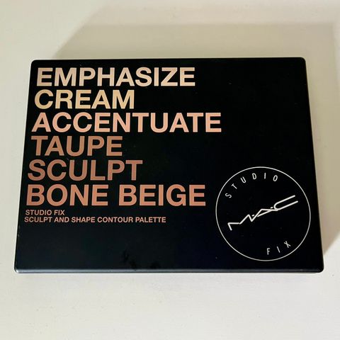 MAC Studio Fix Sculpt And Shape Contour Palette Light/Medium (ubrukt)