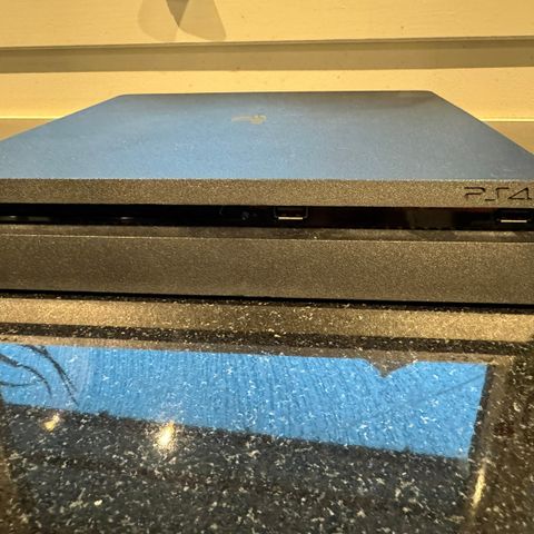 PlayStation 4 (PS4) Slim 500 GB