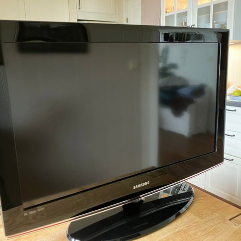 Pent brukt 32’’ Samsung TV selges