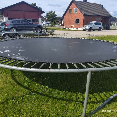 Trampoline