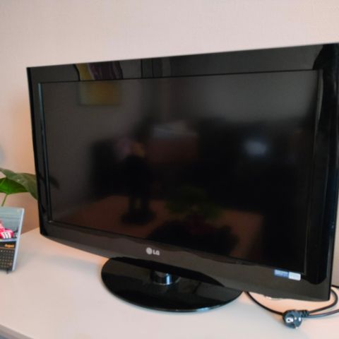 LG TV 32