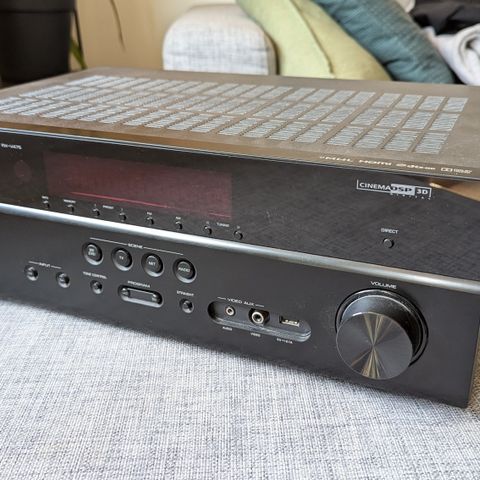 Yamaha RX-V475 5.1 receiver forsterker