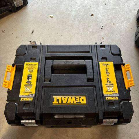 Dewalt T Stak Koffert