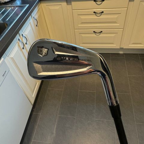 Callaway rouge hybrid og wilson staff driving iron