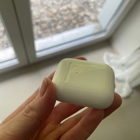 Hvite AirPods 2. generasjons hodetelefoner