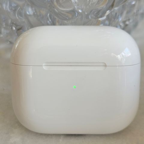 (Fri Frakt!) Apple Gen 3.  MagSafe Lade Case *2021 modell/A2566*