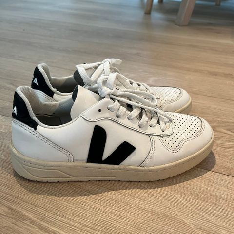 Veja sneakers str 36