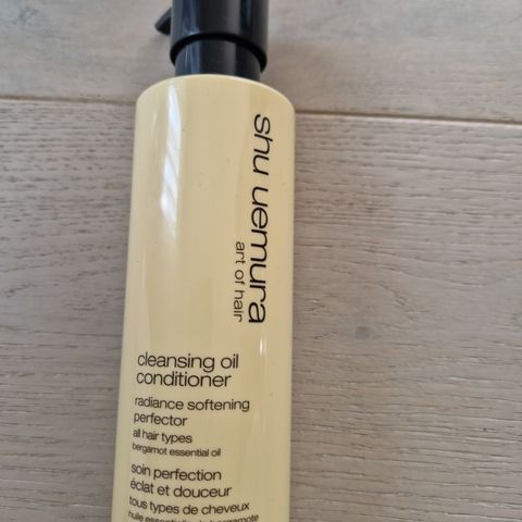 Shu Uemura art of hair cleansing oil conditioner