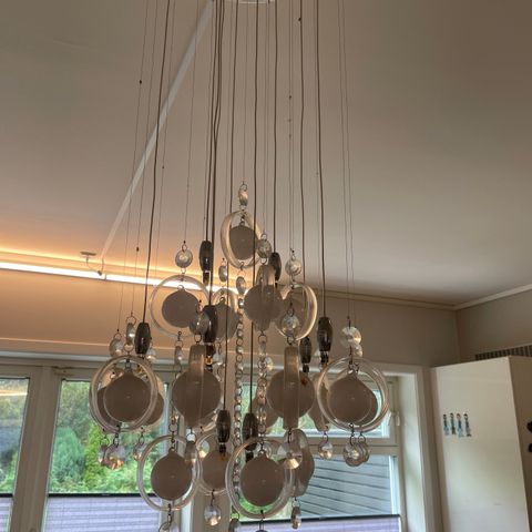 Chandelier lampe/Taklampe selges