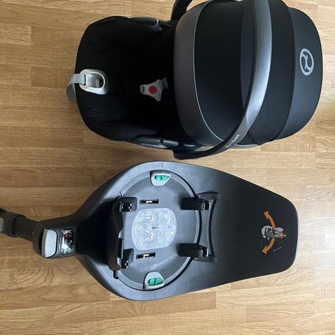 Cybex Cloud Z i-size med Cybex base