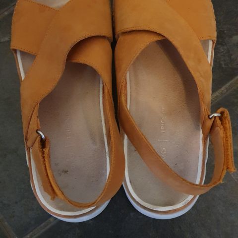 Gul/orange Clarks sandaler str.37,5.