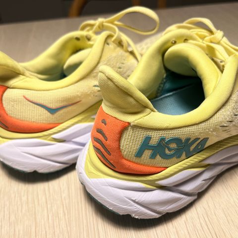 Hoka Clifton 8 str 36