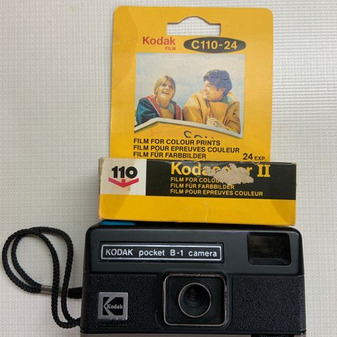 Kodak pocket B-1 camera m/ film