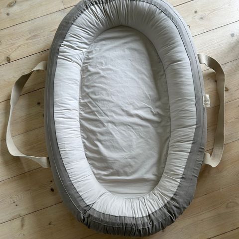 Babynest fra Copenhagen Color - som ny!