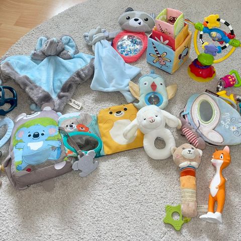 Masse babyleker selges for 200 kr🧸🌸