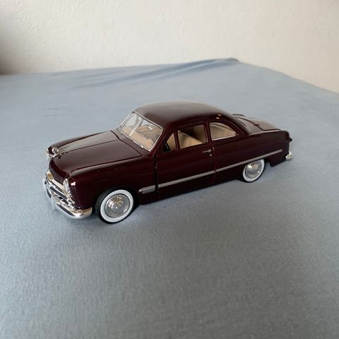 1949 Ford. 1/24 selges