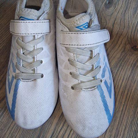 Umbro fotballsko str 28