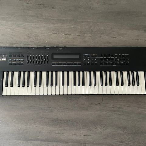 Roland JV-80