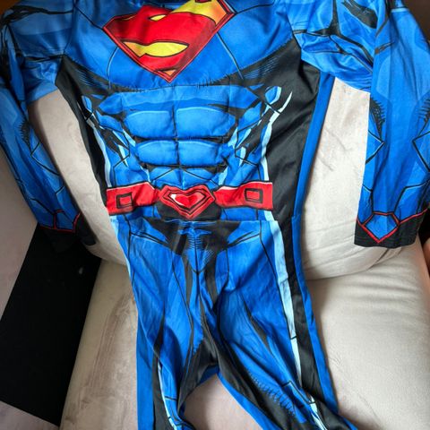 Supermann kostyme m kappe