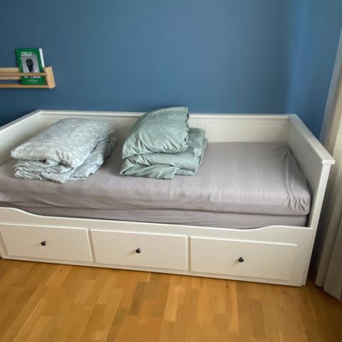 (Reservert) IKEA hemnes uttrekkbar seng selges under halv pris