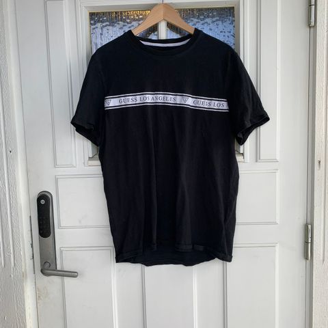 Diverse skjorter og T-shirt str medium (Guess, Zara og HM)