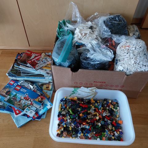 16,5 kilo Lego sortert