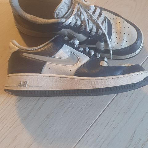 Nike  Air  Force one. Str UK  8, 5