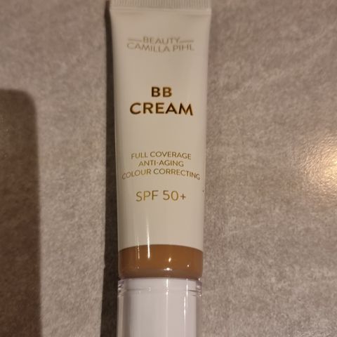 Bb cream Camilla Pihl