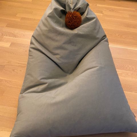 Fayne Beanbag