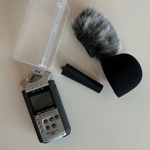 Zoom H4n Handy recorder selges