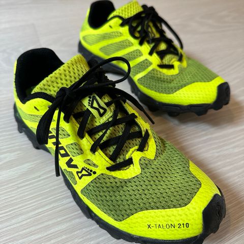 Inov-8 X-talon g 210 v2 str. 36. Joggesko terreng.