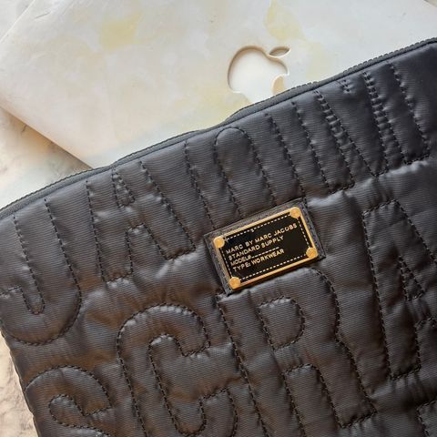 Marc Jacobs pc/mac cover