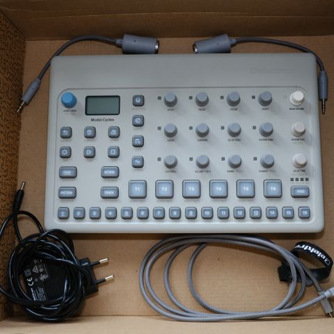 Elektron Model:Cycles - drum machine / groovebox