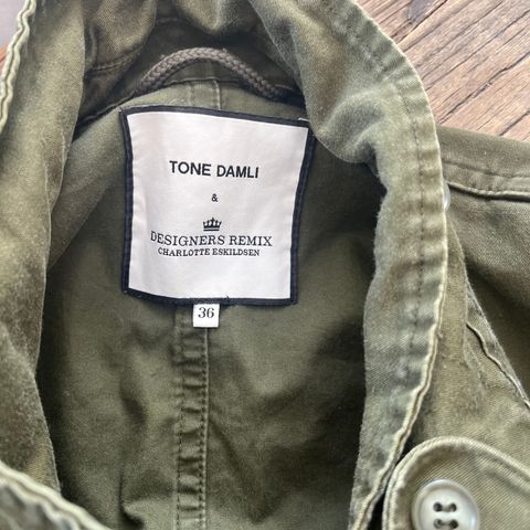 Designer remix Tone Damlie Armyjakke