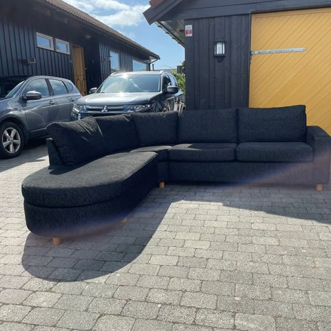 Gratis levering!🚚 Pen Palermo hjørnesofa i nøytral farge!