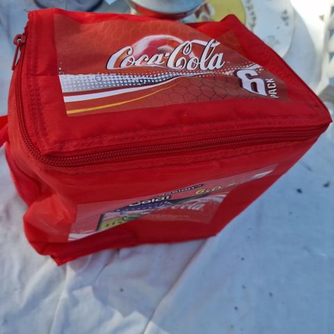 Liten cola "veske/bag" selges