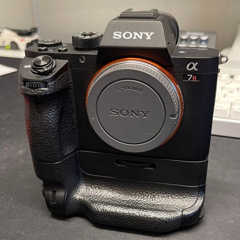 Sony A7RII med batterigrep