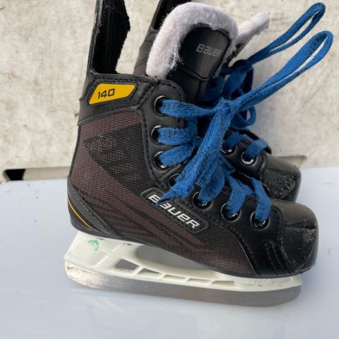 Bauer Supreme 140, barneskøyter str 27