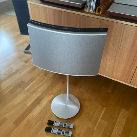 BeoSound 1 - Bang & Olufsen CD, radio og høyttaler