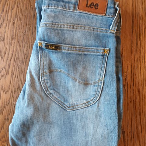 Jeans Lee W25 L31 modell: Scarlett