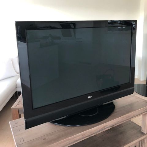 LG TV 42 tommer Full HD Sort