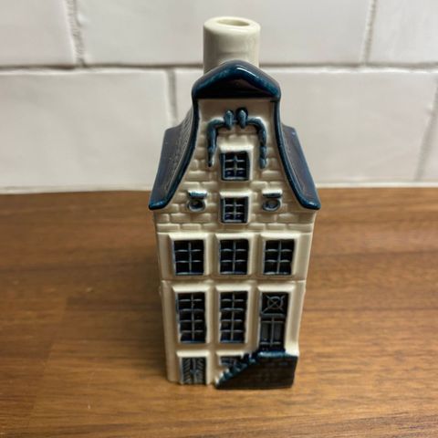 Delft-blue hus / KLM House nr. 9 selges